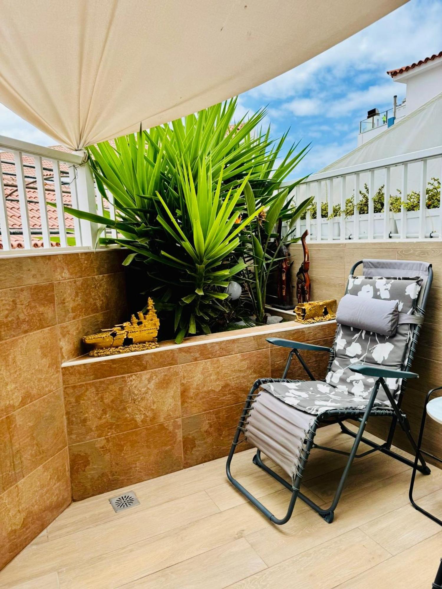 Apartment With Terrace And Pool, Los Cristianos ลอส กริสเตียนอส ภายนอก รูปภาพ