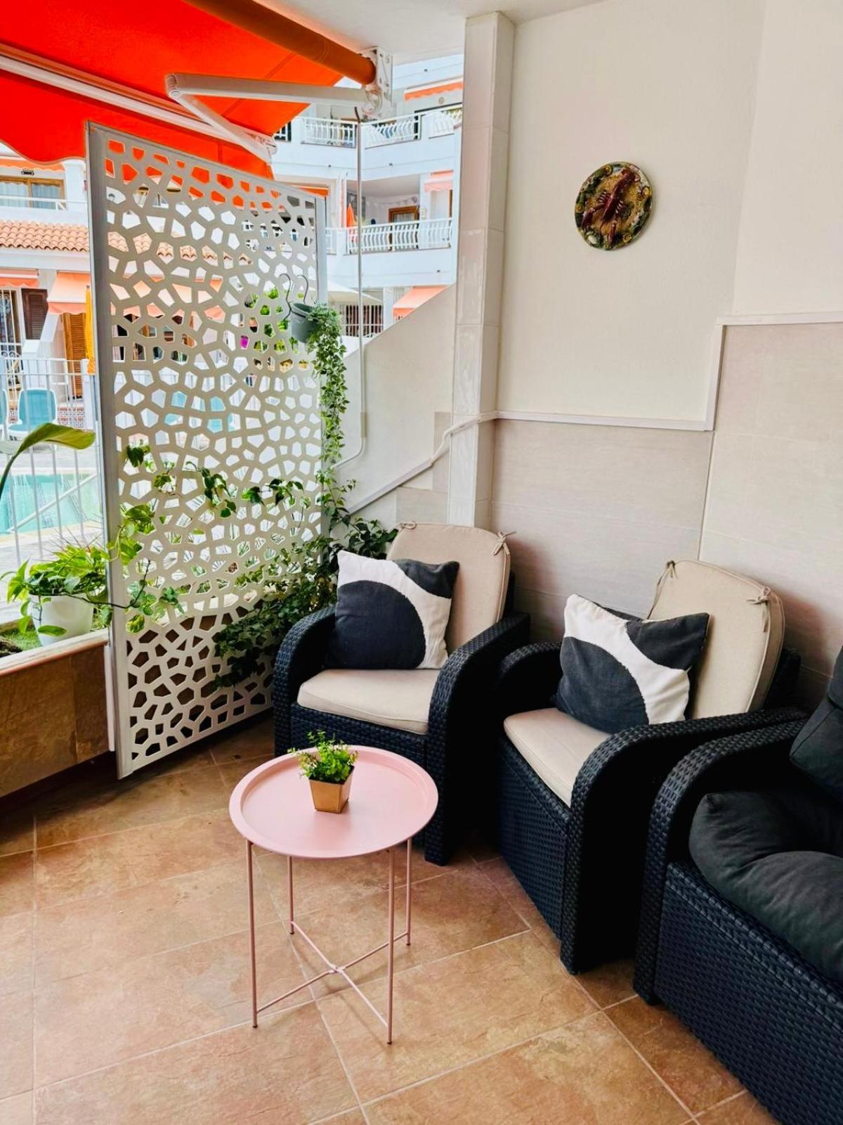 Apartment With Terrace And Pool, Los Cristianos ลอส กริสเตียนอส ภายนอก รูปภาพ